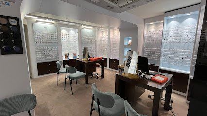 Façade de la boutique Optique Des Arceaux, opticien indépendant à Montpellier