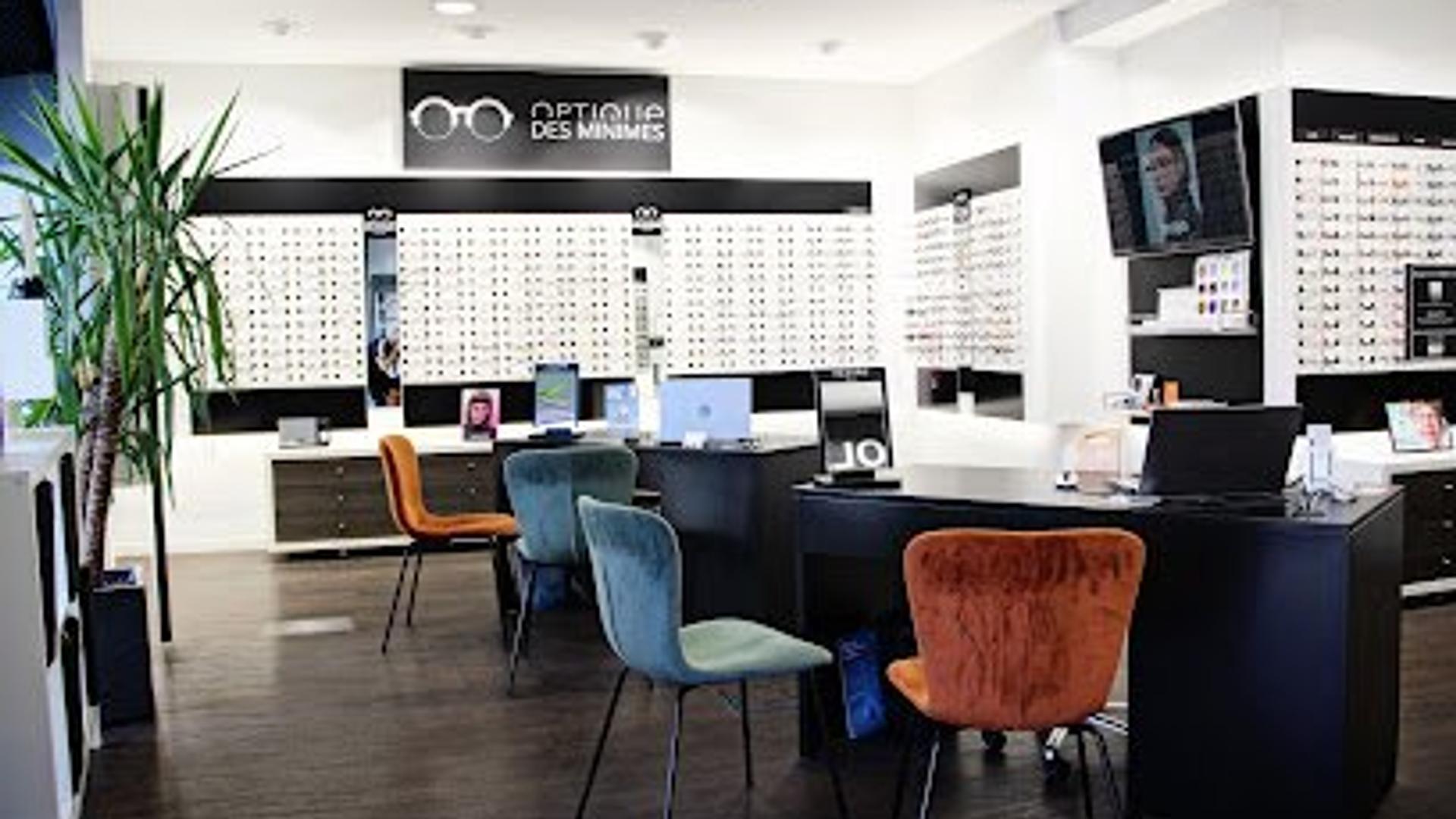 Façade de la boutique Optique des Minimes, opticien indépendant à Toulouse