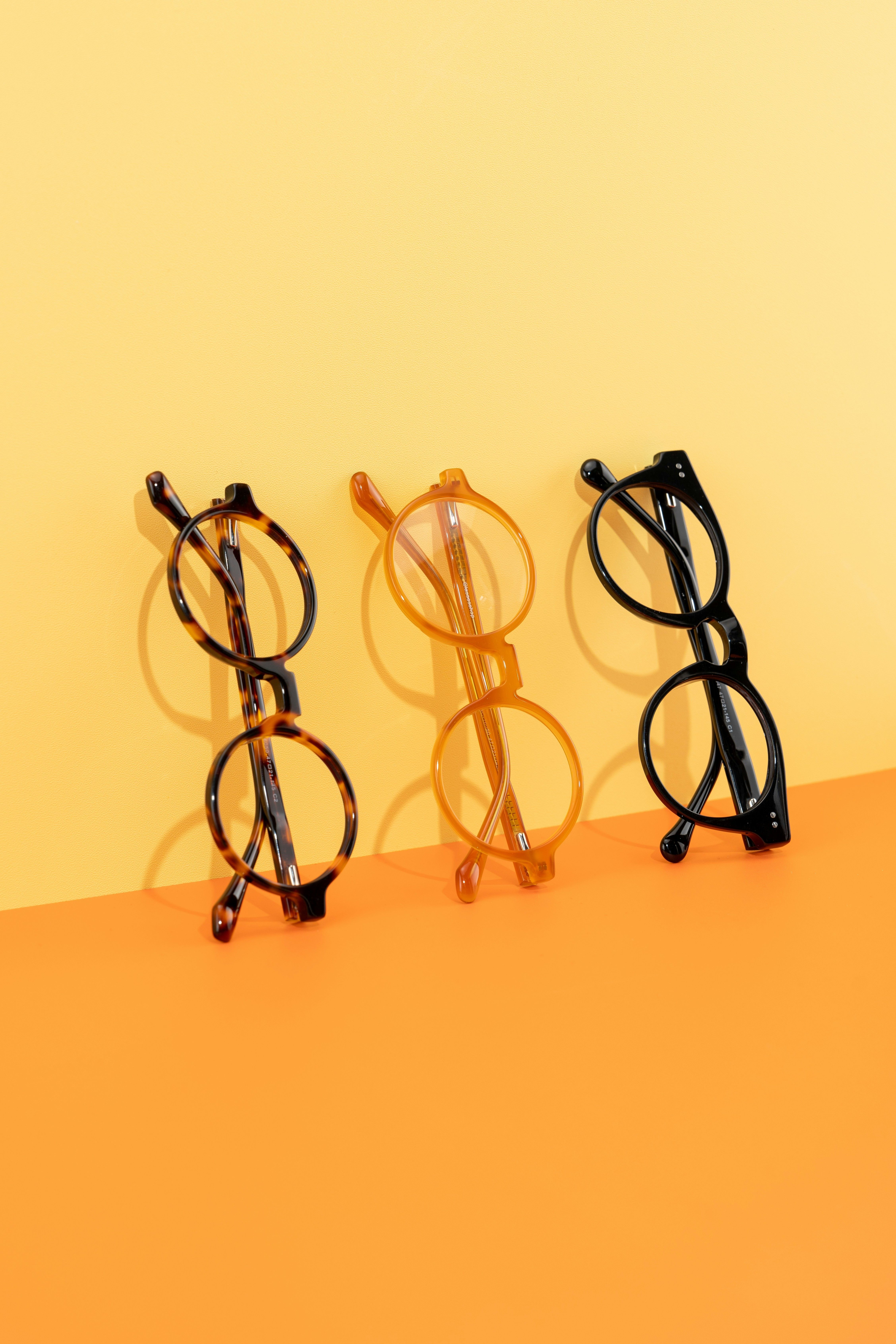 Présentoir de lunettes, illustration des débouchés après une formation d'opticien