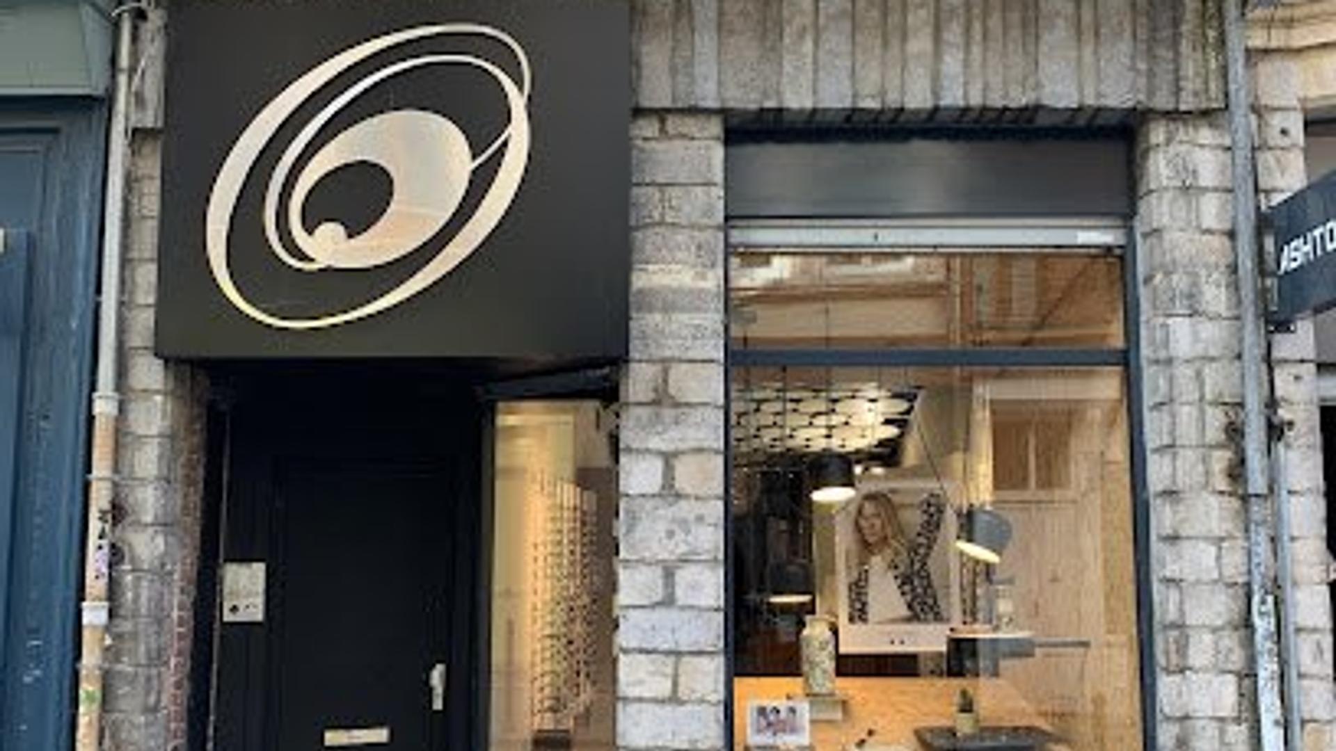 Façade de la boutique Rien A Voir 25, opticien indépendant à Lille