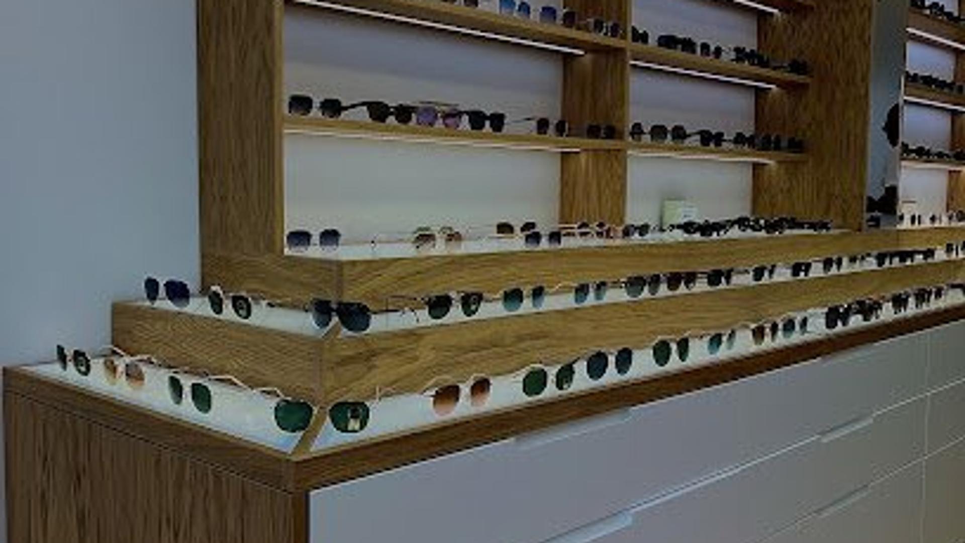 Façade de la boutique Vu & entendu, opticien indépendant à Montpellier