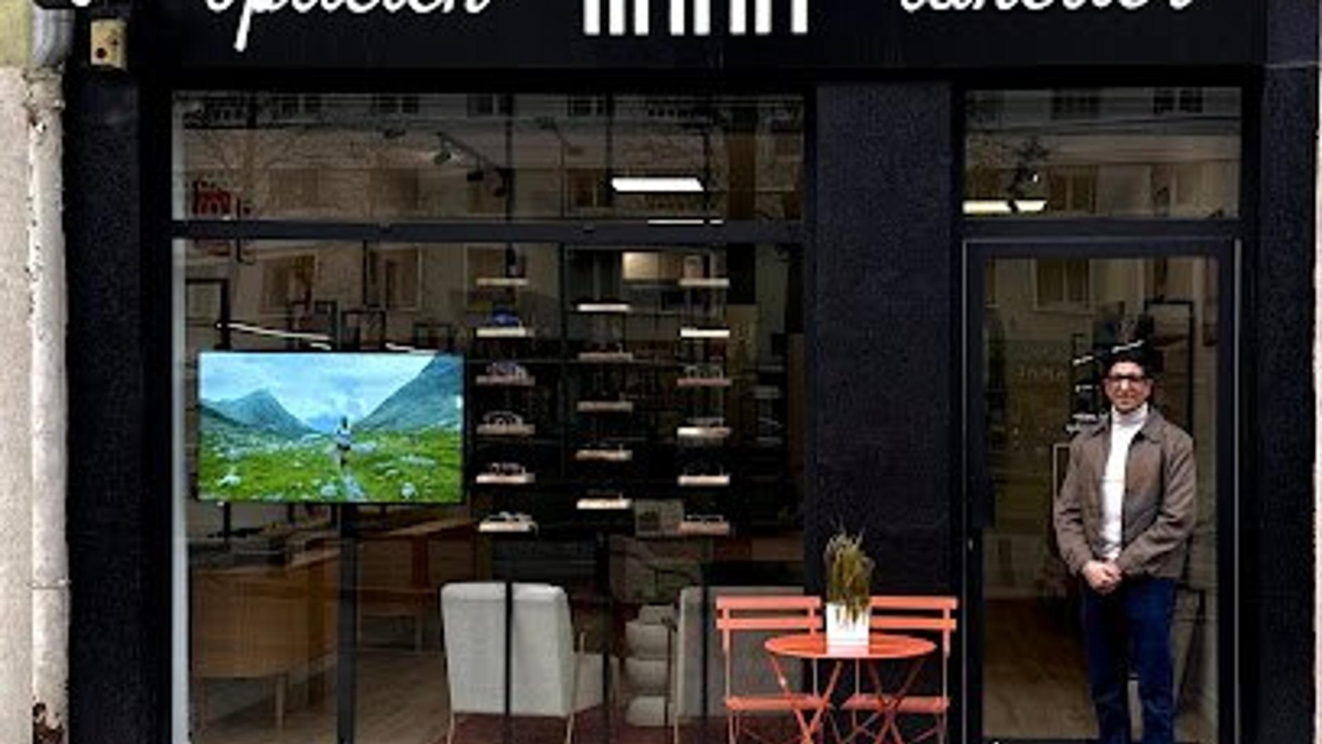 Façade de la boutique MANI Opticien, opticien indépendant à Grenoble