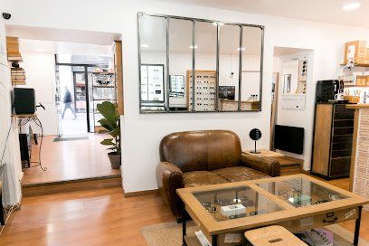 Façade de la boutique Une Histoire de Lunettes, opticien indépendant à Montpellier