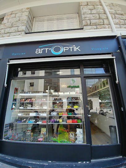 Façade de la boutique Art'Optik, opticien indépendant à Nice