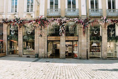 Façade de la boutique Optique Taillandier, opticien indépendant à Rennes