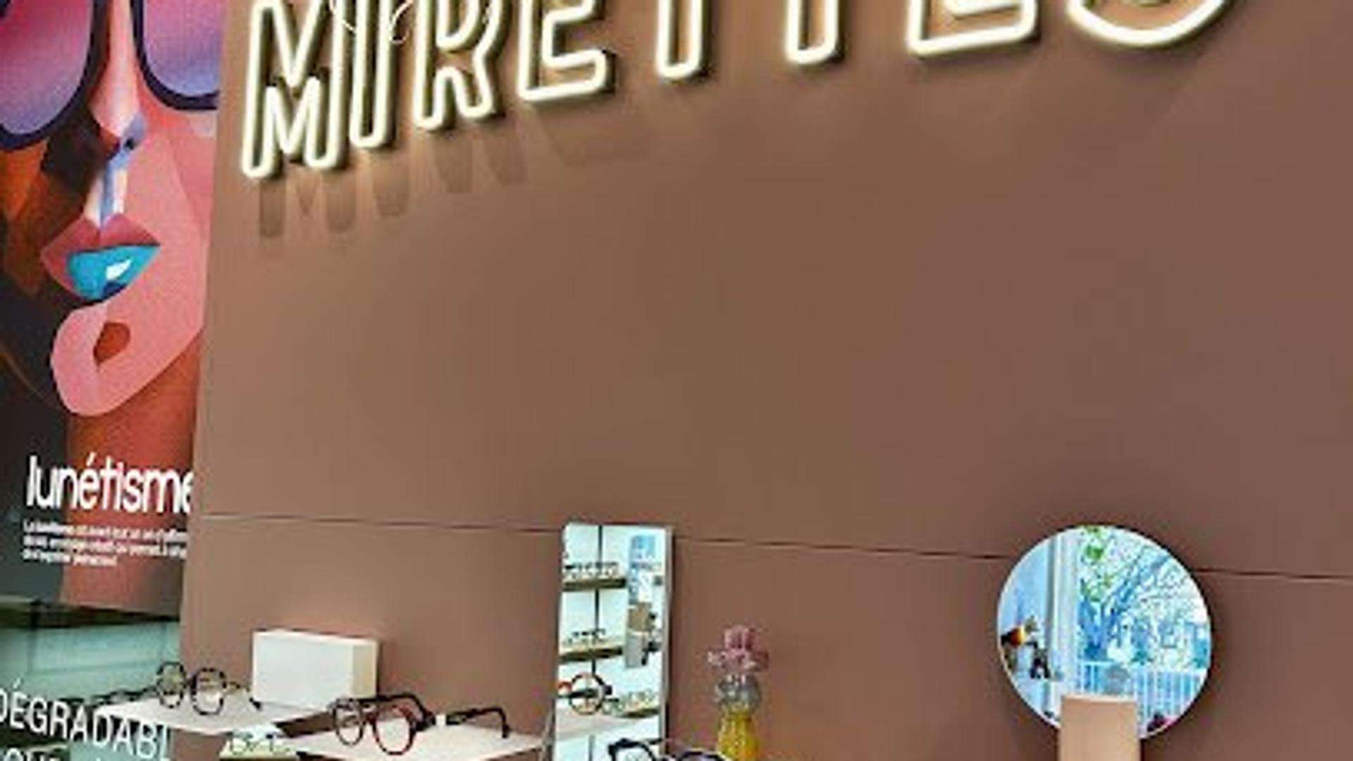 Façade de la boutique Sacrées Mirettes, opticien indépendant à Lille