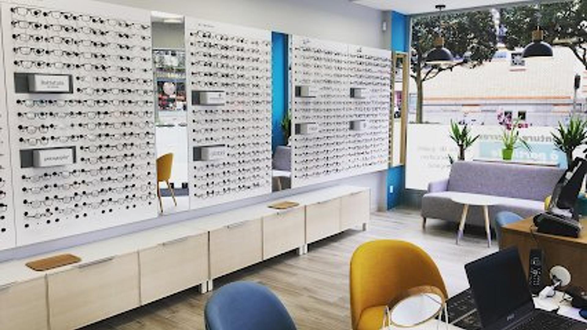 Façade de la boutique YES EYE - Opticien Rennes, opticien indépendant à Rennes