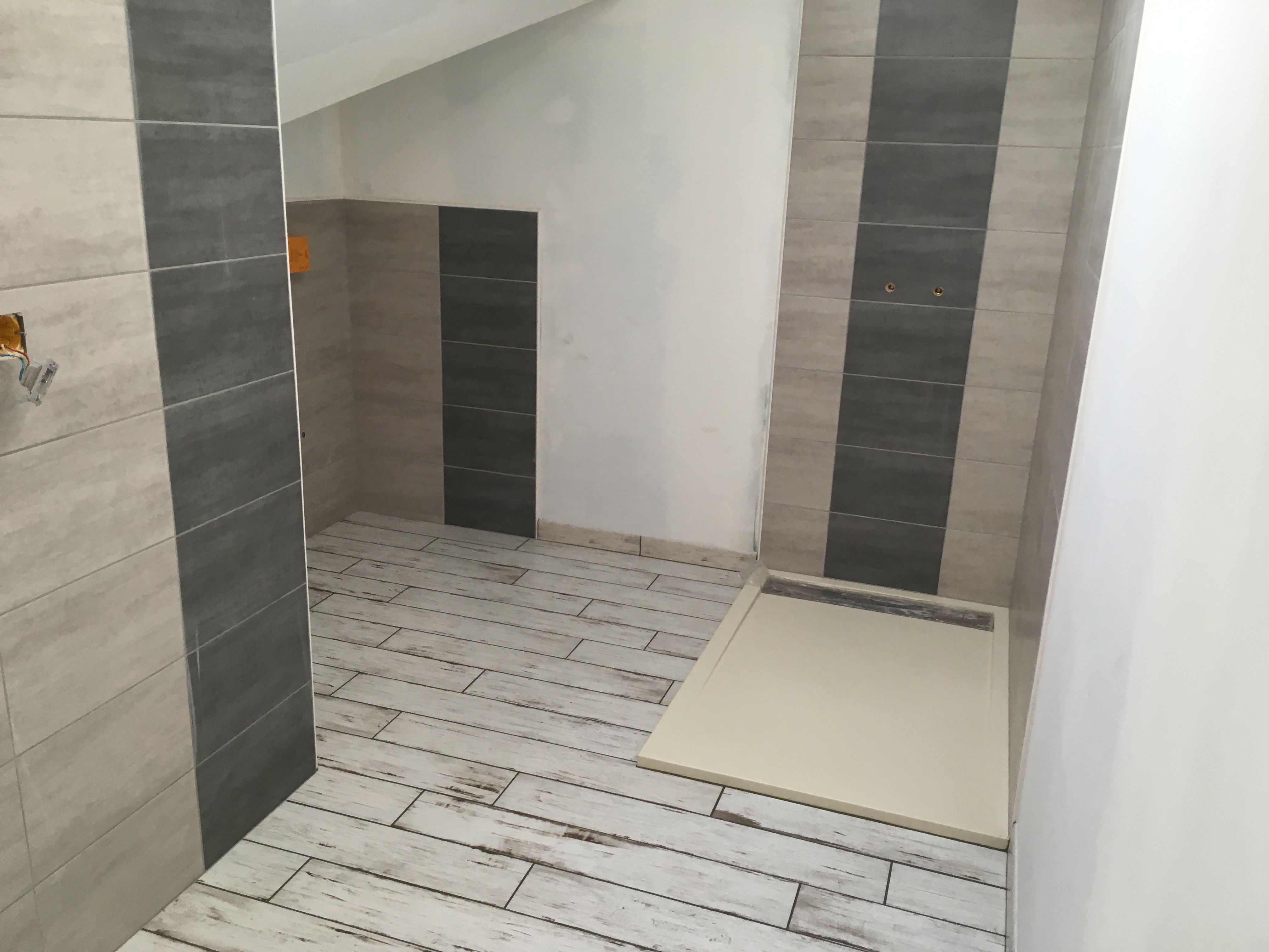 Pose de carrelage dans une salle de bains à Vaas - 3 sur 6