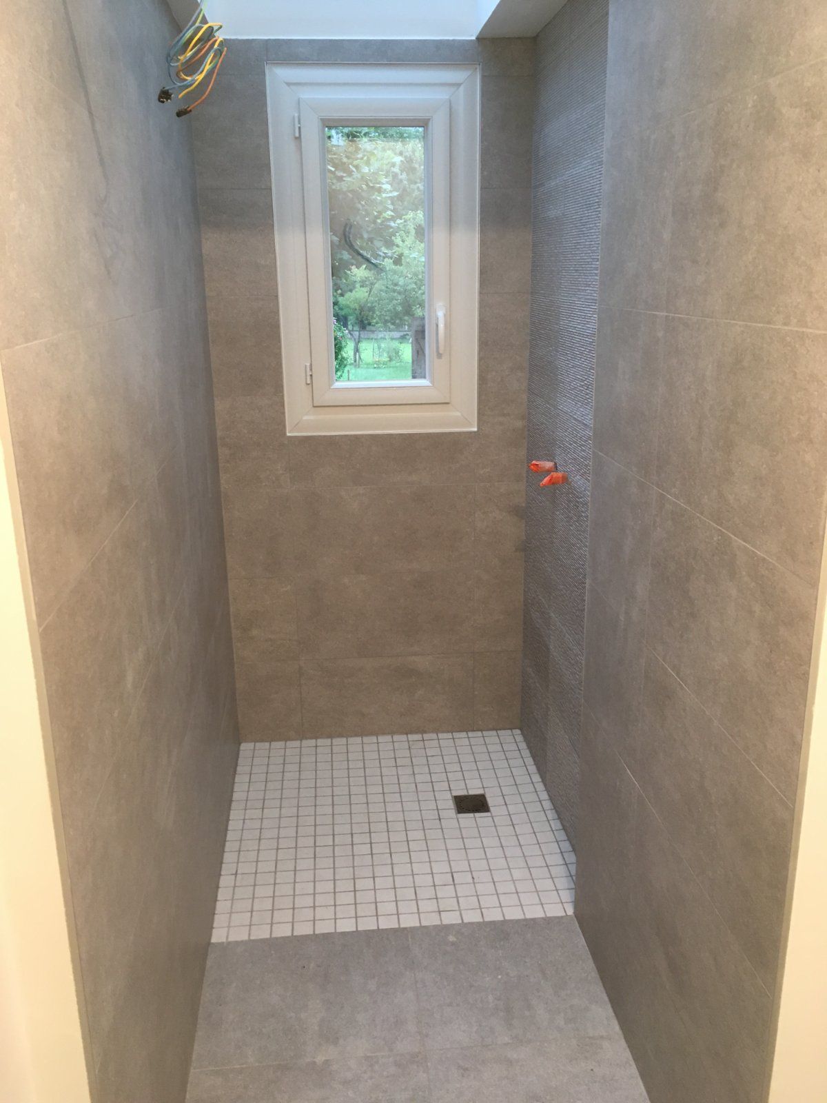 Rénovation de douche en grès cérame à Vaas, Sarthe — Salle de bain à Vaas
