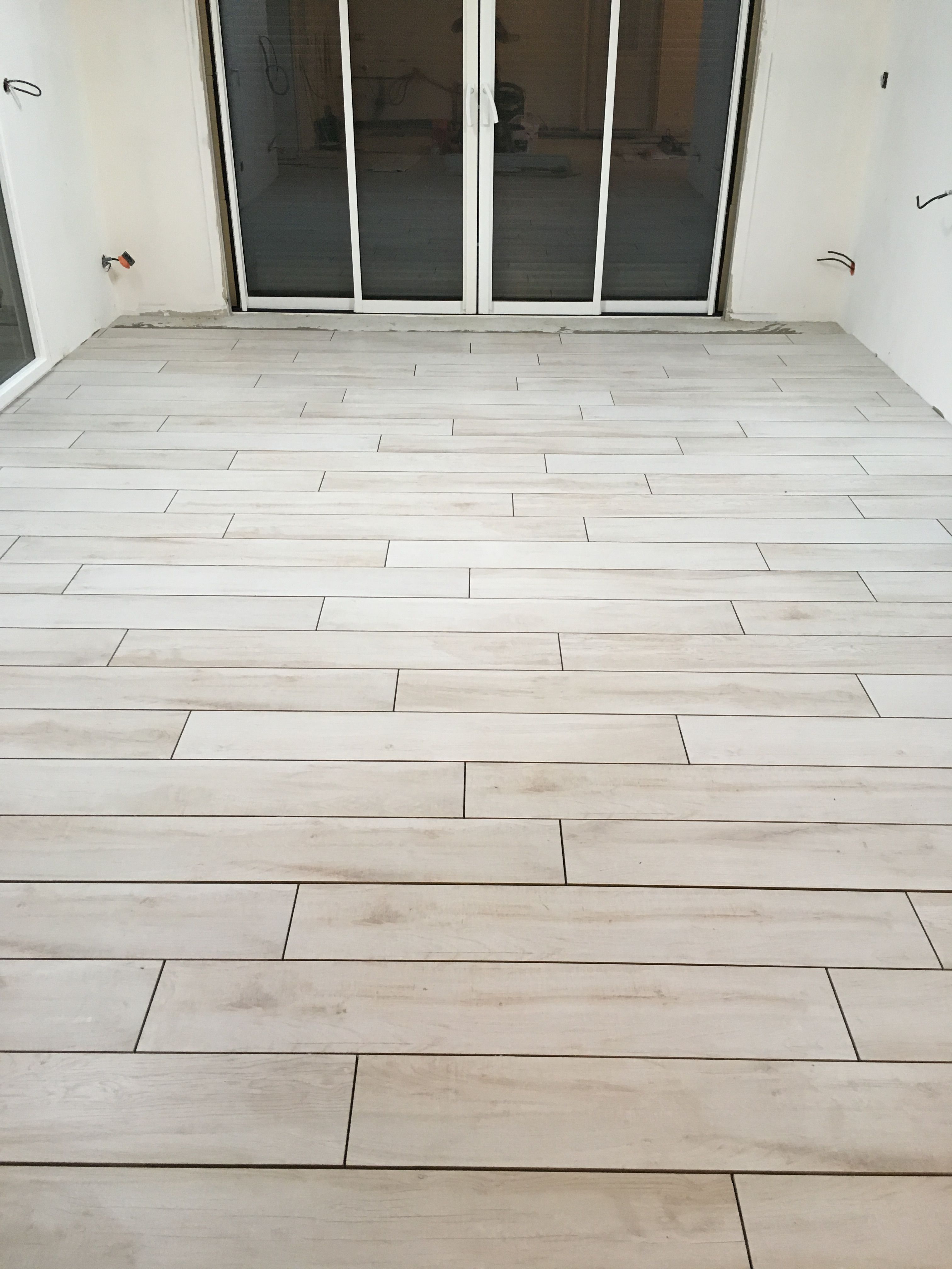 Pose de carrelage au sol dans un couloir à Montval-sur-Loir - 4 sur 20
