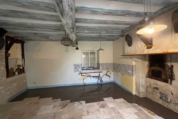 Rénovation et ponçage de sol en terre cuite à Mayet Rénovation et ponçage de sol en terre cuite à Mayet - 4 sur 20