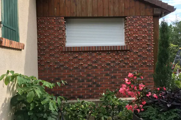 Habillage de pilier en briques à Pruillé-le-Chétif Habillage de pilier en briques à Pruillé-le-Chétif - 12 sur 20