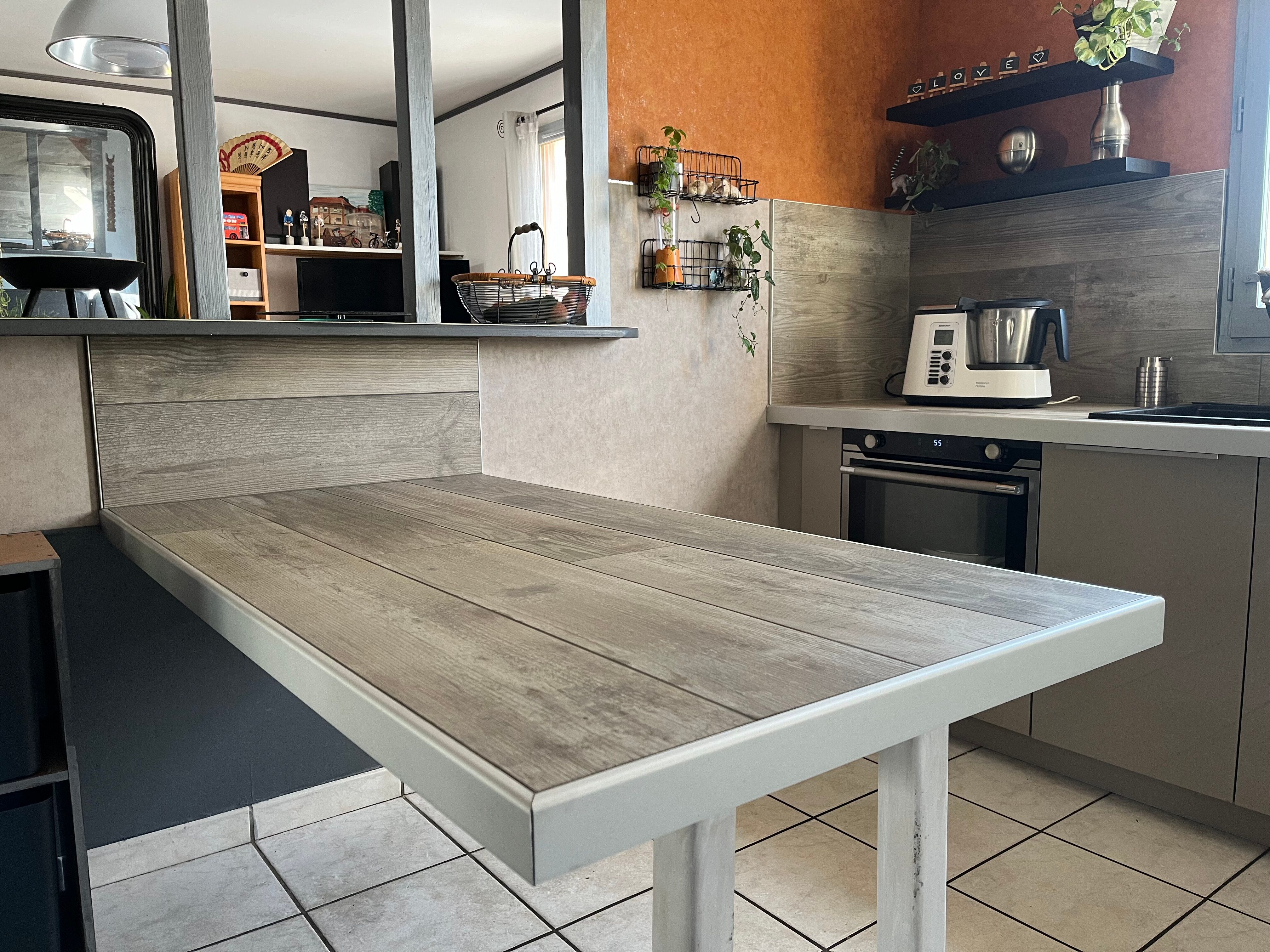 Habillage de table et crédence de cuisine à Montval-sur-Loir - 1 sur 3