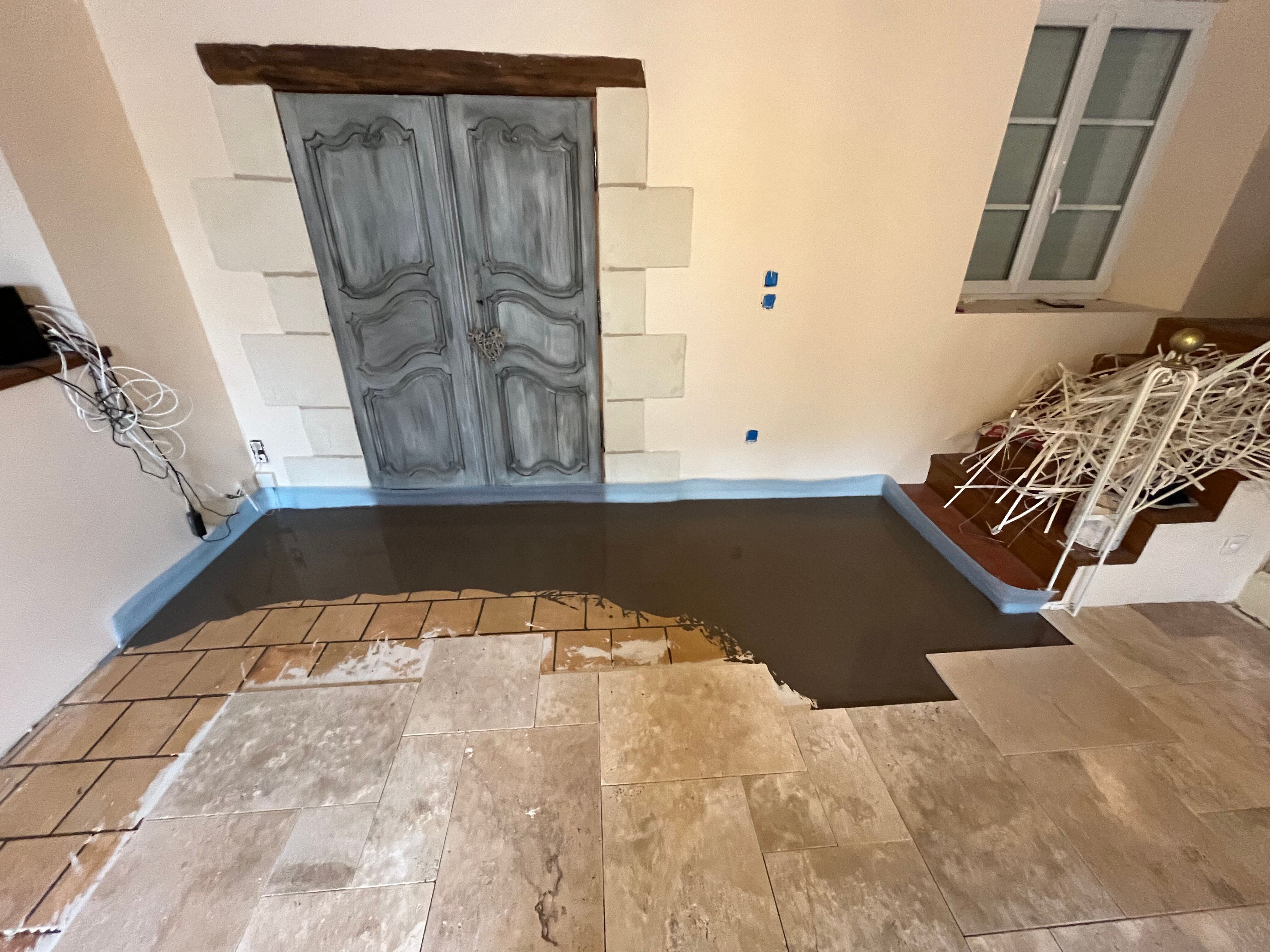 Rénovation et ponçage de sol en terre cuite à Mayet - 5 sur 20