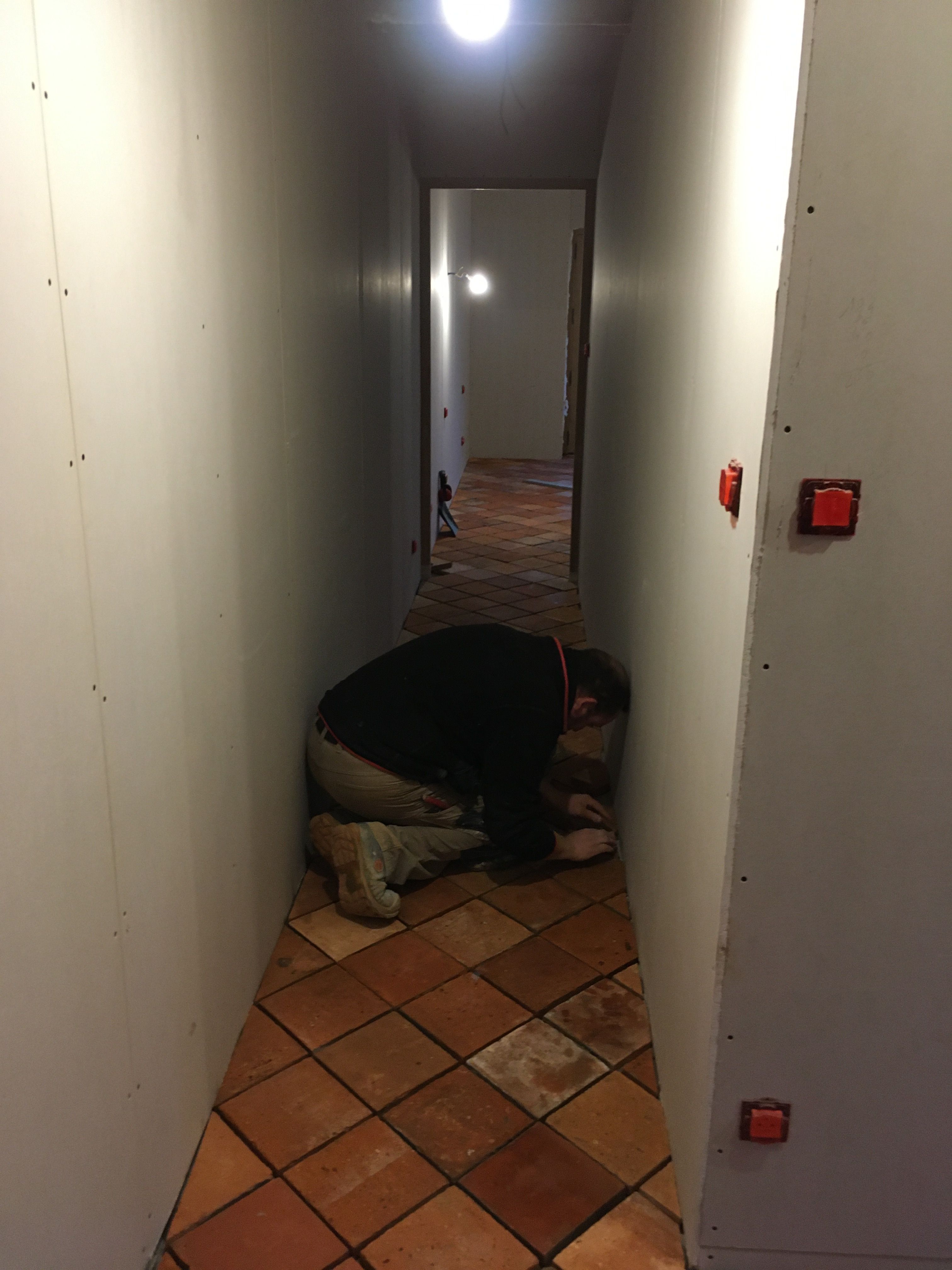 Pose de tomettes en terre cuite à Beaumont-Pied-de-Bœuf - 13 sur 20