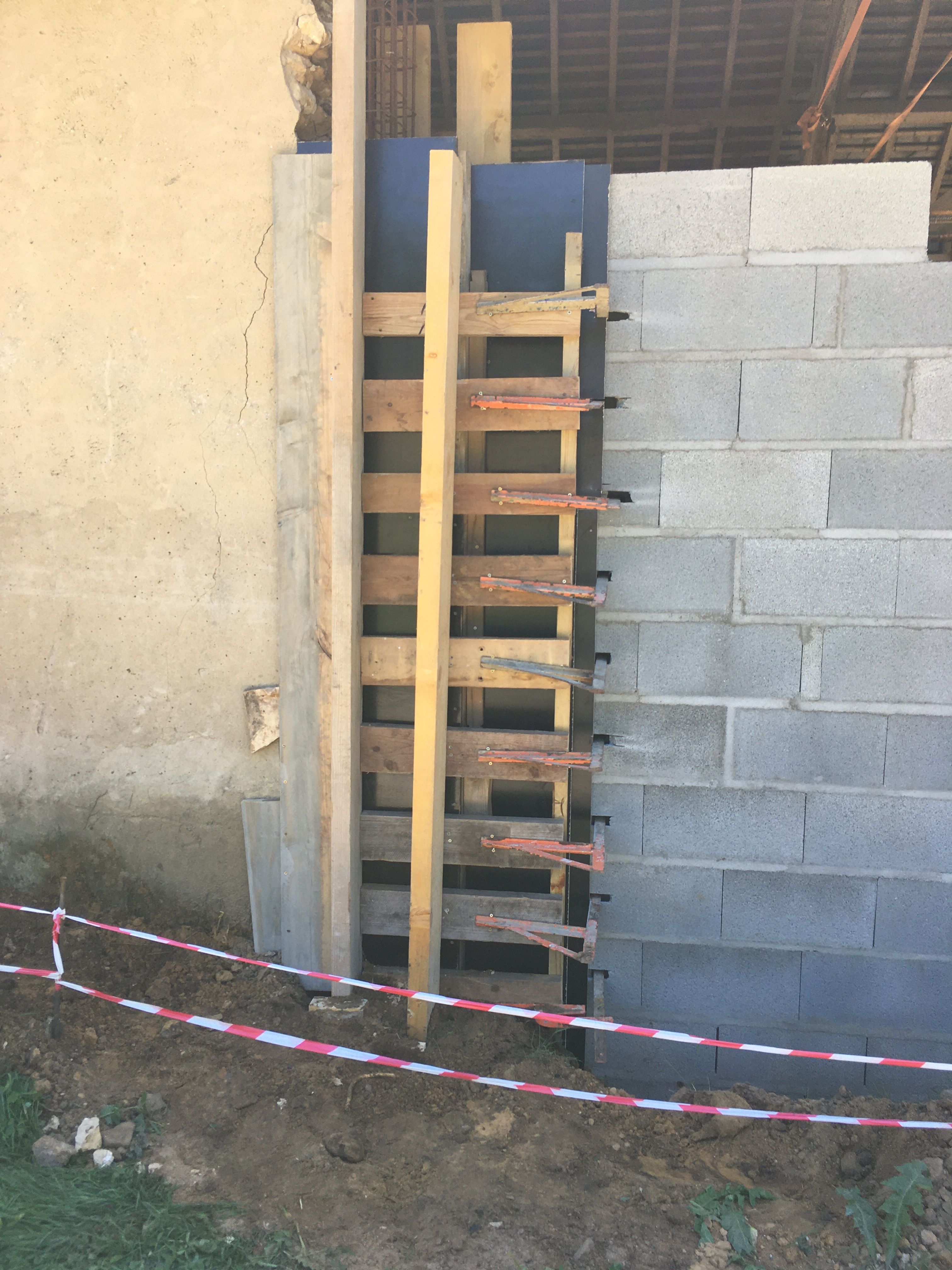 Préparation de mur en parpaings pour extension à Lavernat - 7 sur 20