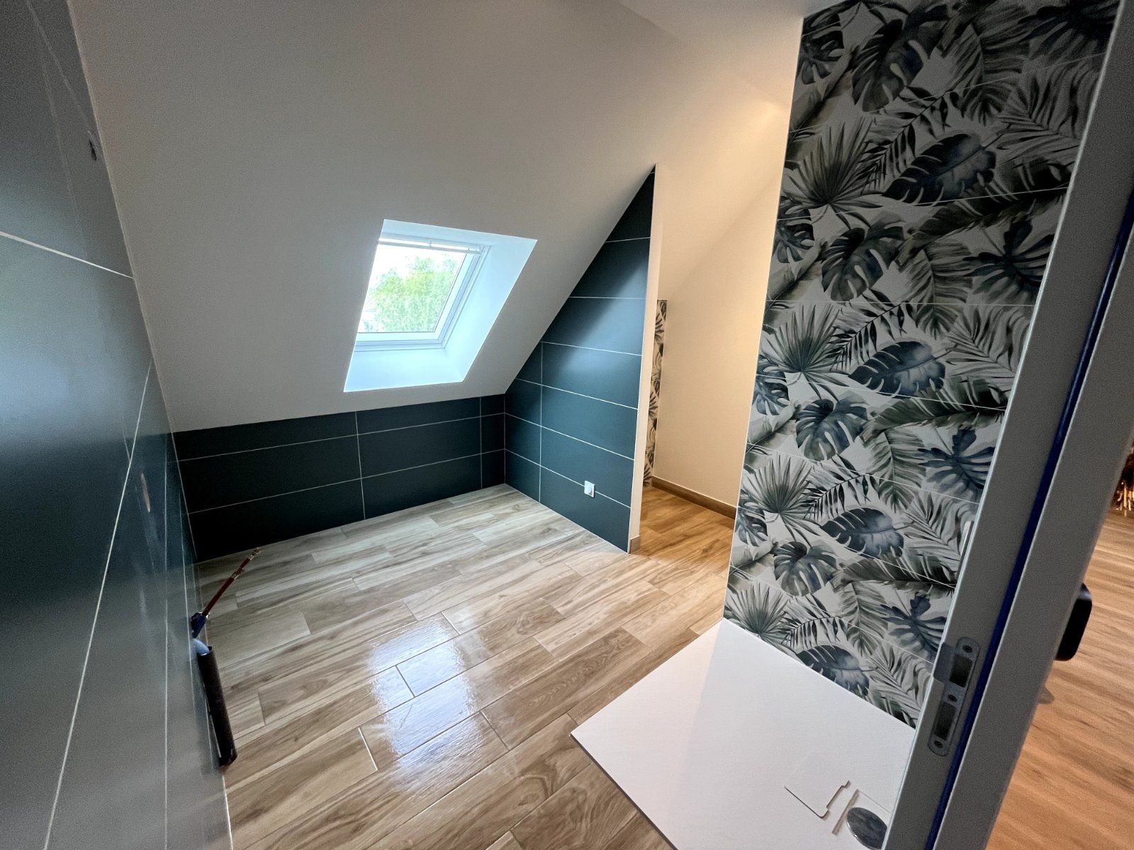 Rénovation de salle de bain moderne en Sarthe — Salle de bain en Sarthe — photo 1 sur 5