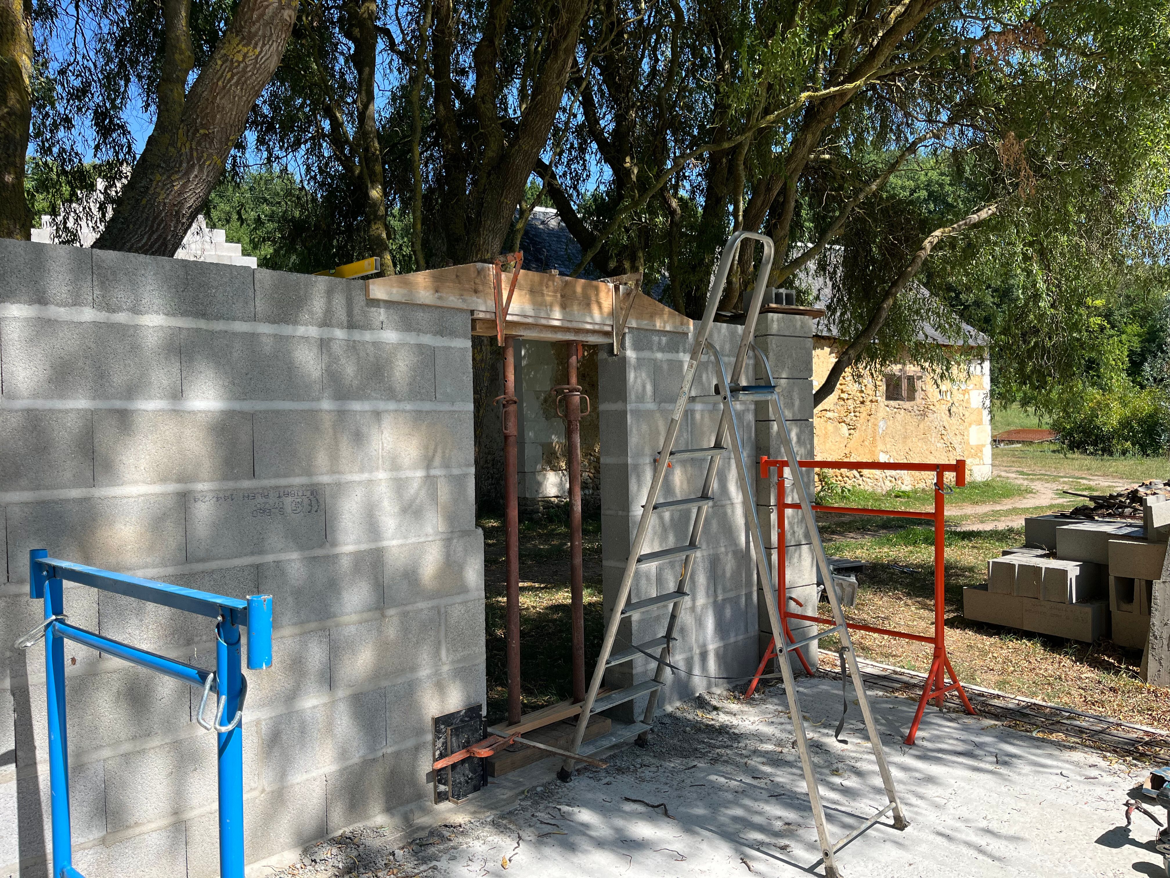 Préparation d'un mur extérieur pour futur carrelage à Vaas - 1 sur 1