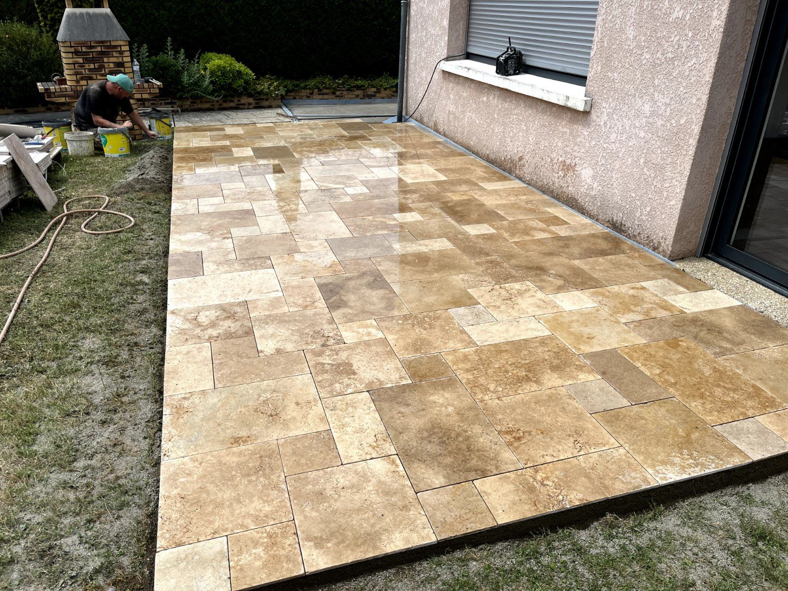 Pose de travertin pour une terrasse élégante — Terrasse en Sarthe — photo 5 sur 5