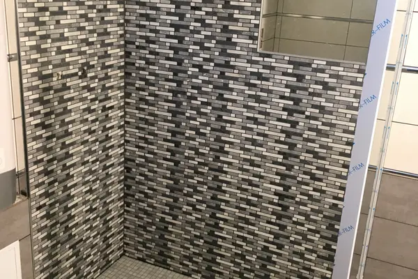Pose de carrelage pour une douche italienne a La Suze-sur-Sarthe Pose de carrelage pour une douche italienne a La Suze-sur-Sarthe - 1 sur 20