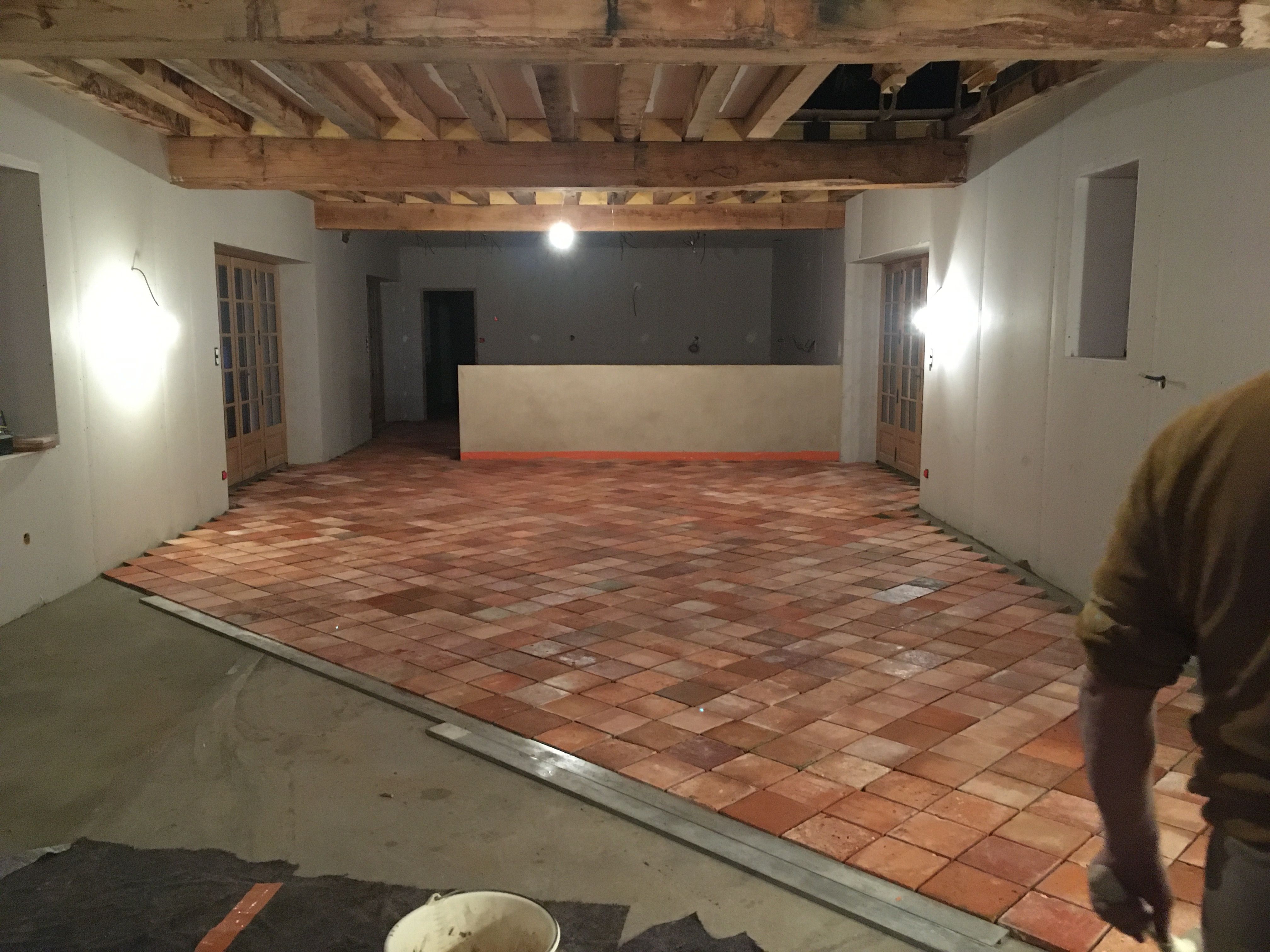 Pose de tomettes en terre cuite à Beaumont-Pied-de-Bœuf - 8 sur 20