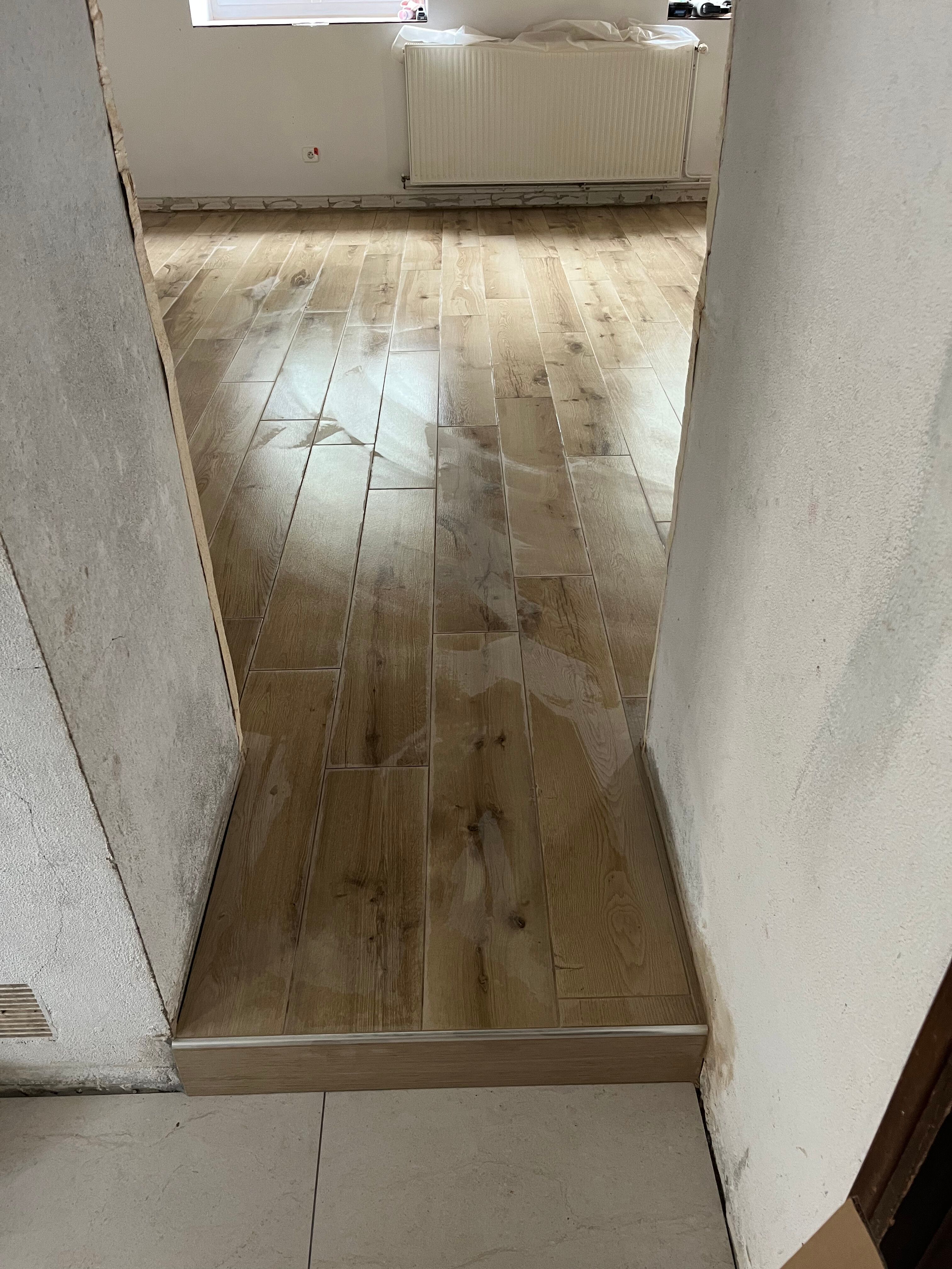 Pose de carrelage imitation parquet au sol à Oizé - 3 sur 7