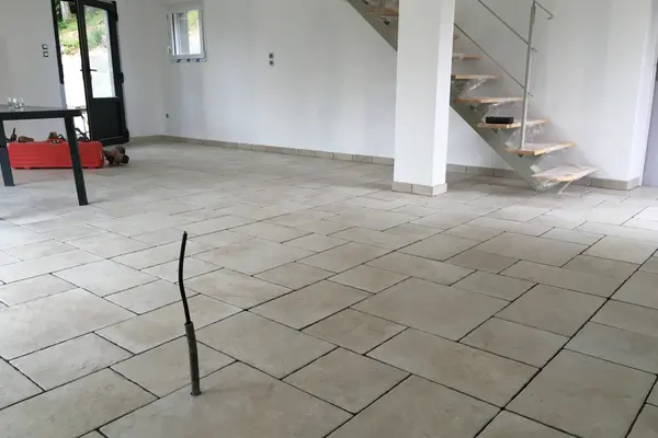 Pose de carrelage dans une salle de bains à Vaas Pose de carrelage dans une salle de bains à Vaas - 5 sur 6