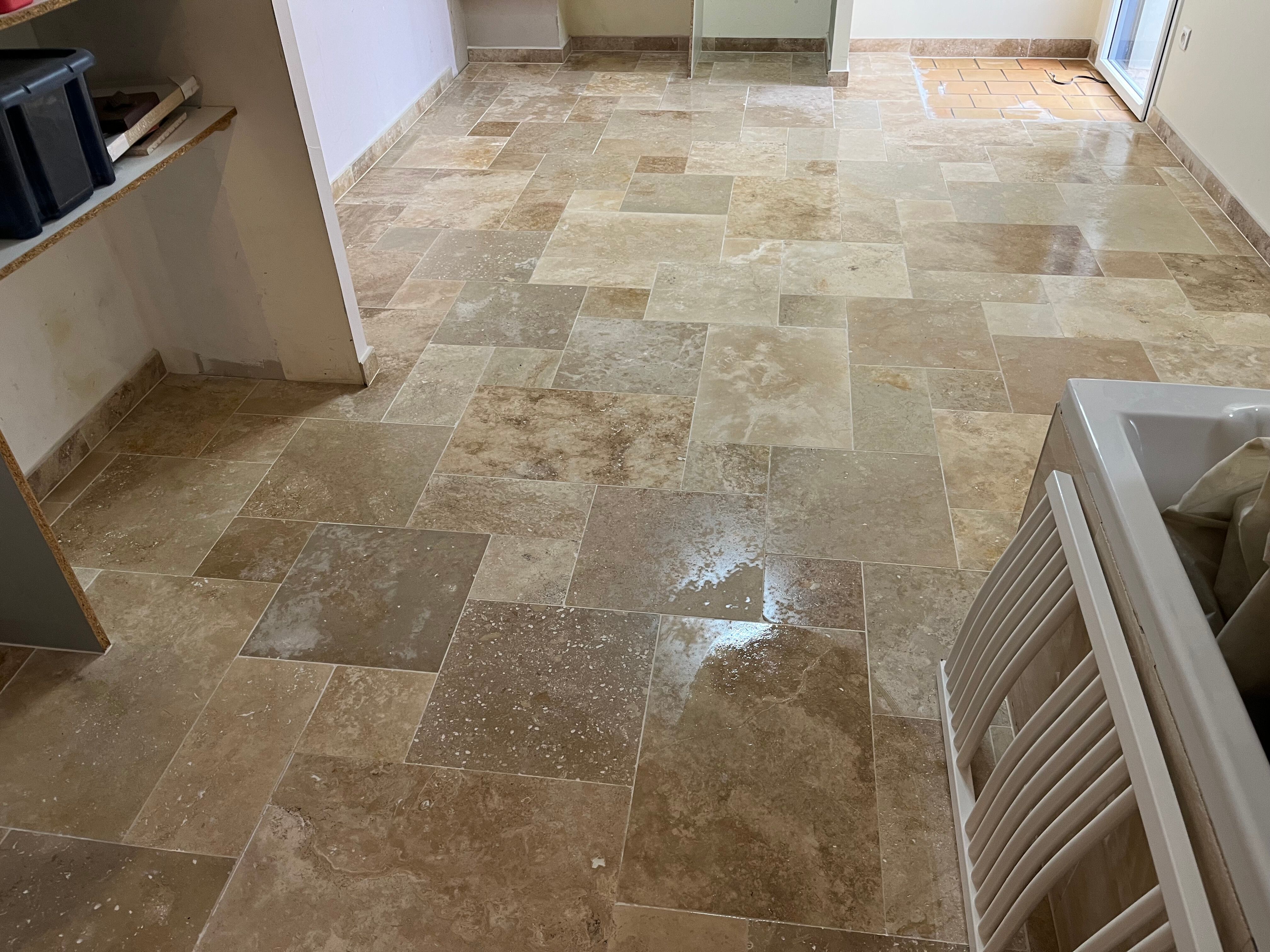 Rénovation et ponçage de sol en terre cuite à Mayet - 8 sur 20