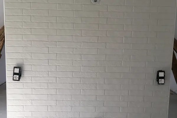 Pose de faïence murale pour une douche à Mayet Pose de faïence murale pour une douche à Mayet - 3 sur 4