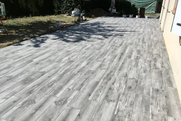 Pose de terrasse en grès cérame à Pruillé-le-Chétif Pose de terrasse en grès cérame à Pruillé-le-Chétif - 7 sur 13