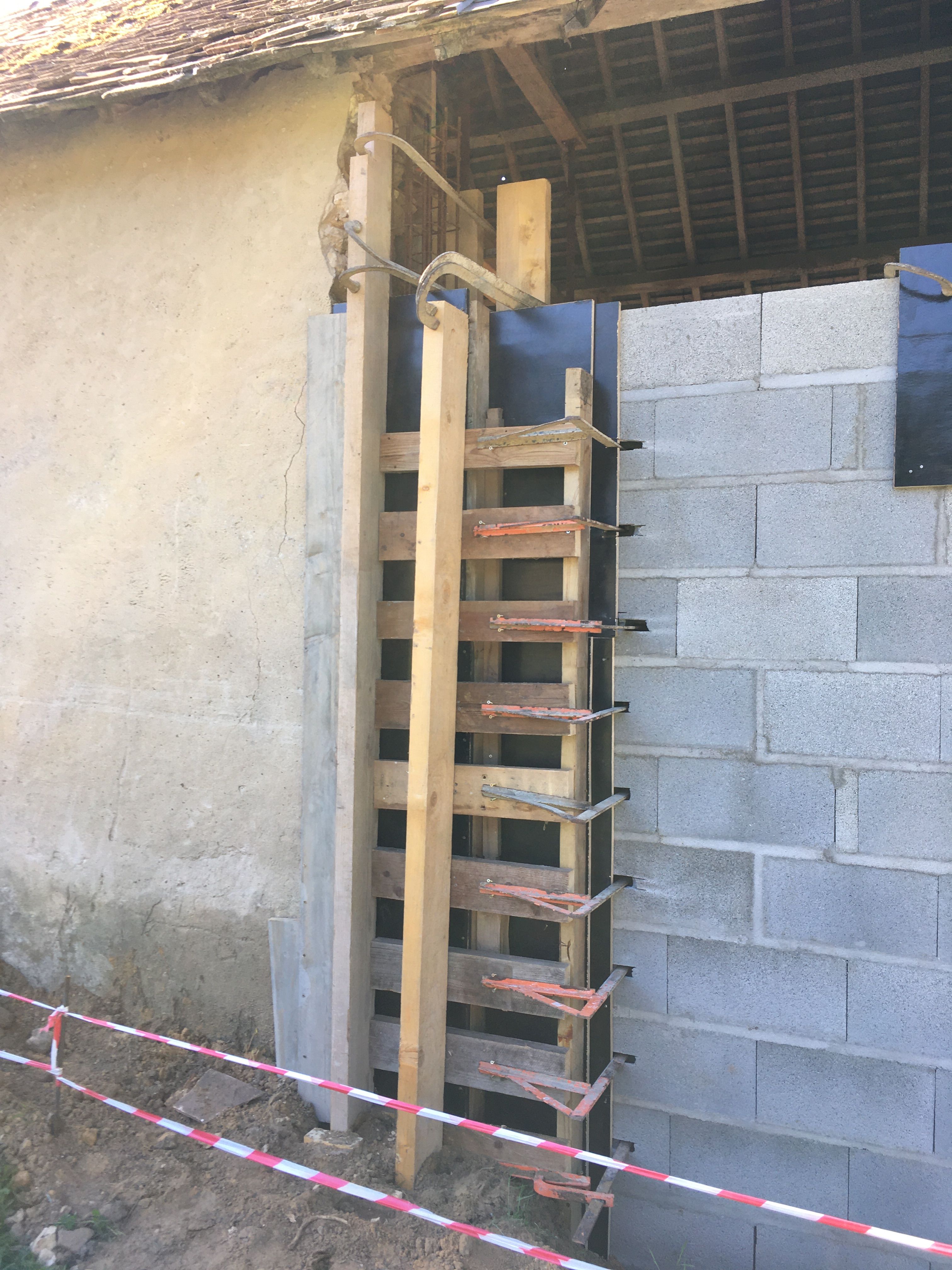 Préparation de mur en parpaings pour extension à Lavernat - 10 sur 20