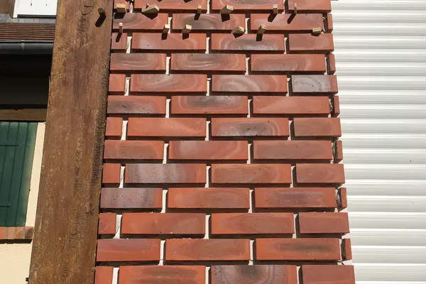 Habillage de pilier en briques à Pruillé-le-Chétif Habillage de pilier en briques à Pruillé-le-Chétif - 2 sur 20