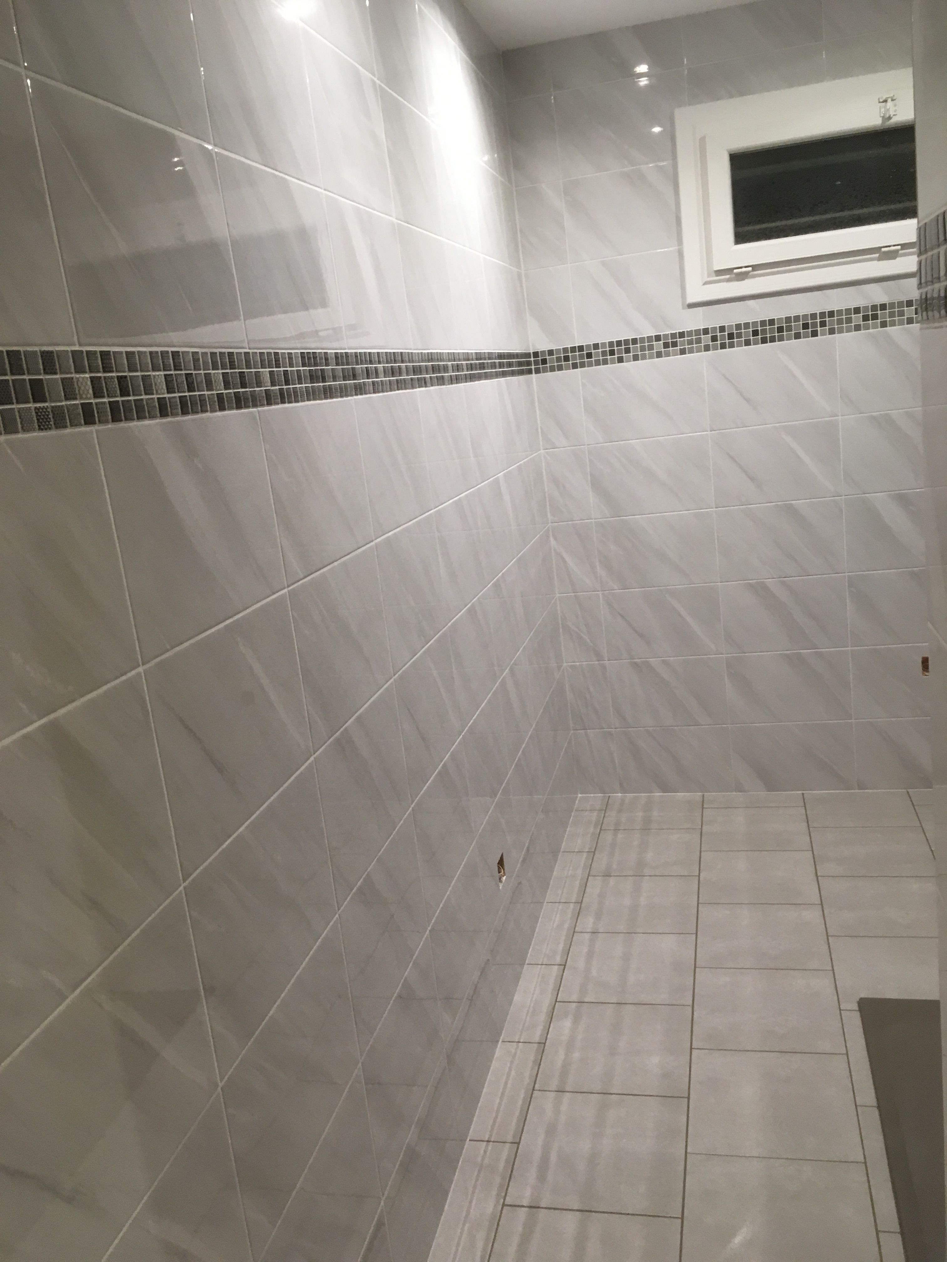 Préparation des murs pour une salle de bain à La Suze-sur-Sarthe - 9 sur 11