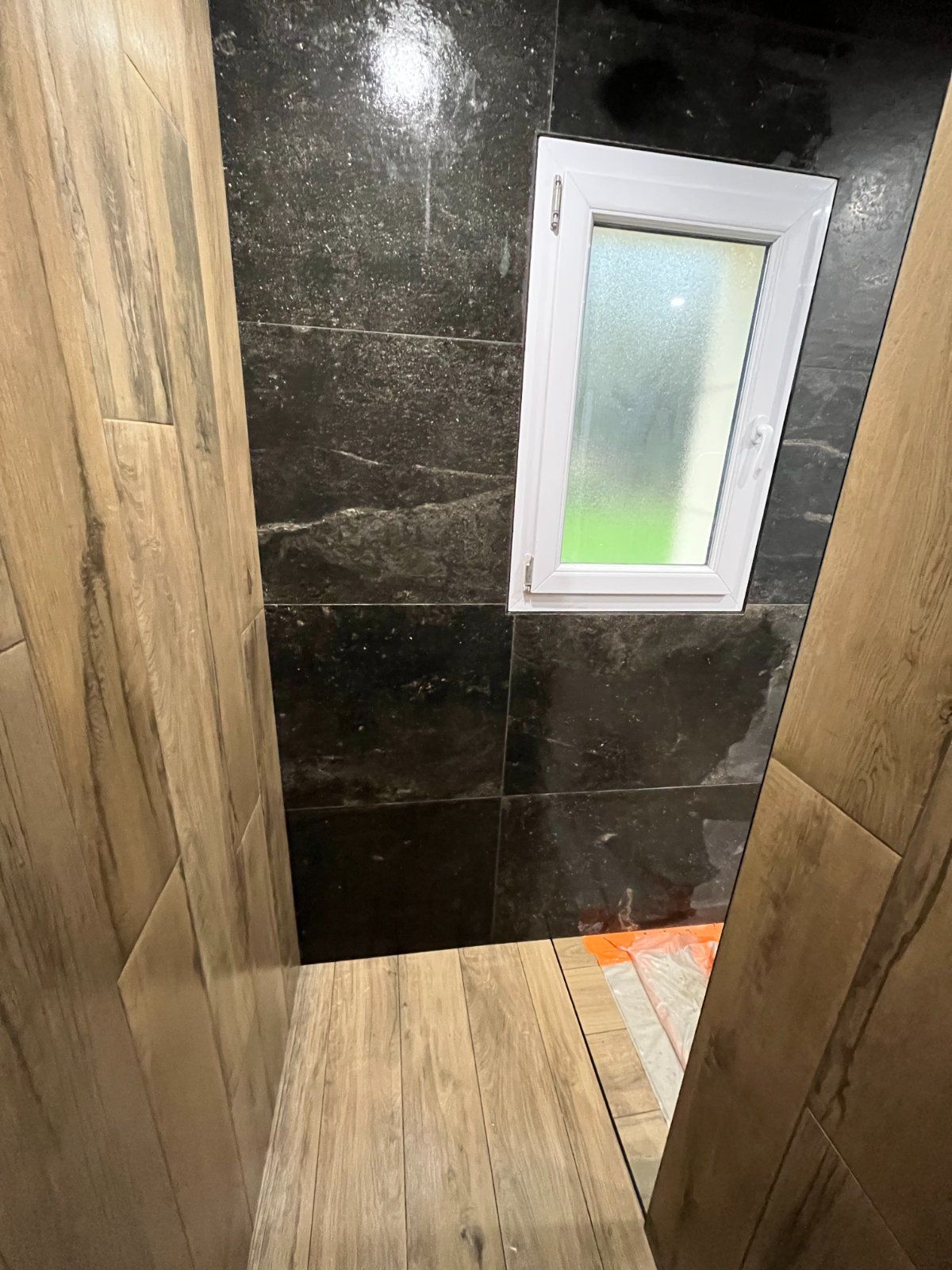 Rénovation de douche en grès cérame imitation bois à Saint-Ouen-en-Belin — Salle de bain à Saint-Ouen-en-Belin — photo 6 sur 9