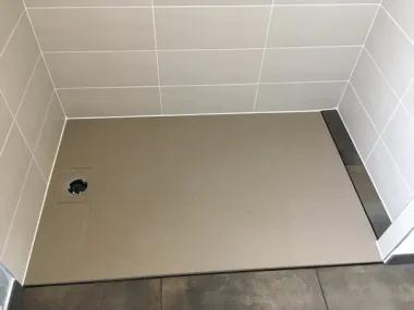 Rénovation de douche à Conflans-sur-Anille : grès cérame et faïence — Salle de bain à Conflans-sur-Anille