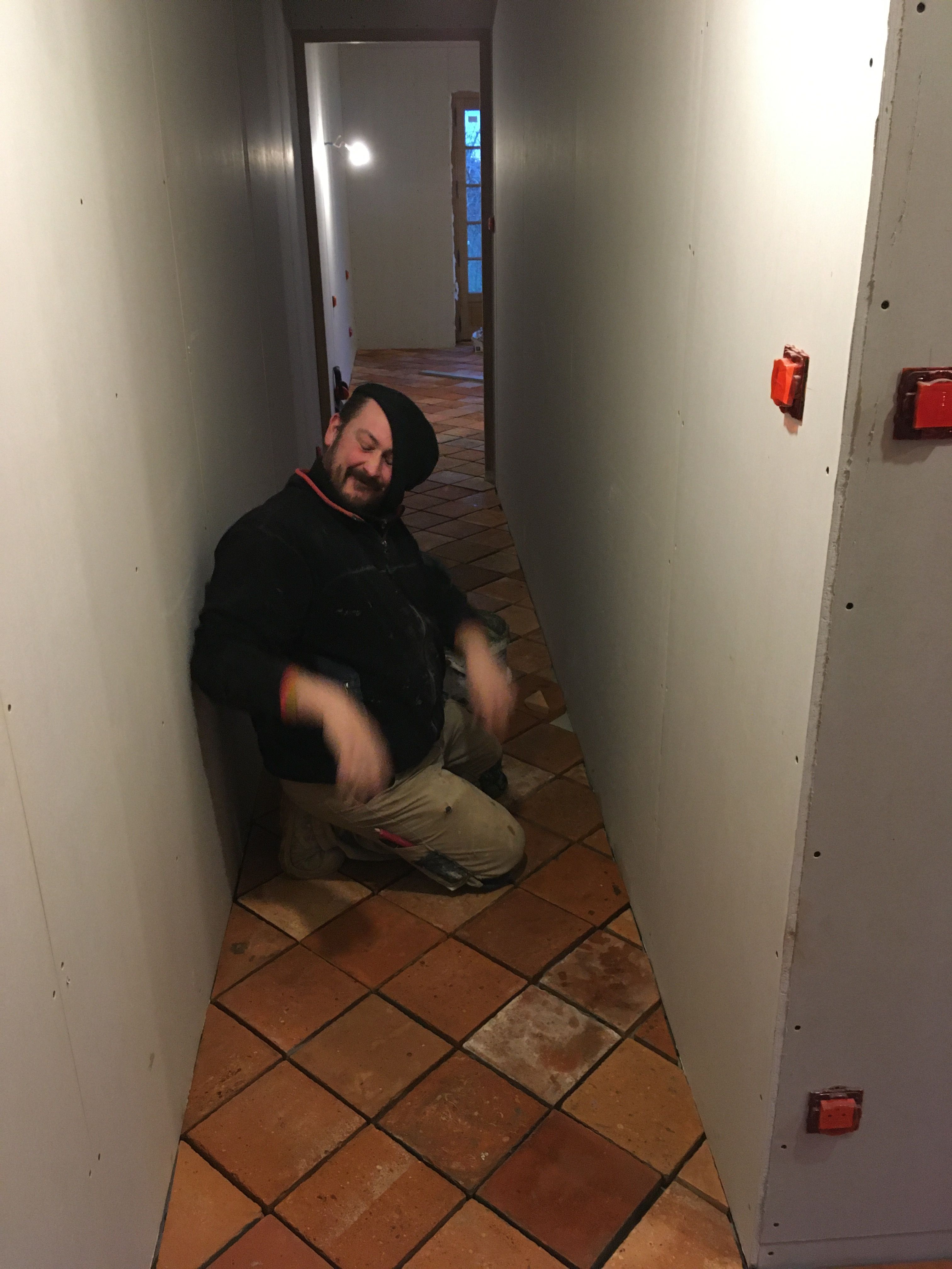 Pose de tomettes en terre cuite à Beaumont-Pied-de-Bœuf - 15 sur 20