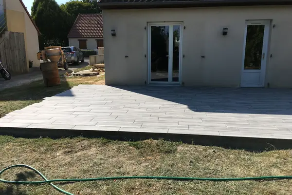 Pose de terrasse en grès cérame à Pruillé-le-Chétif Pose de terrasse en grès cérame à Pruillé-le-Chétif - 4 sur 13