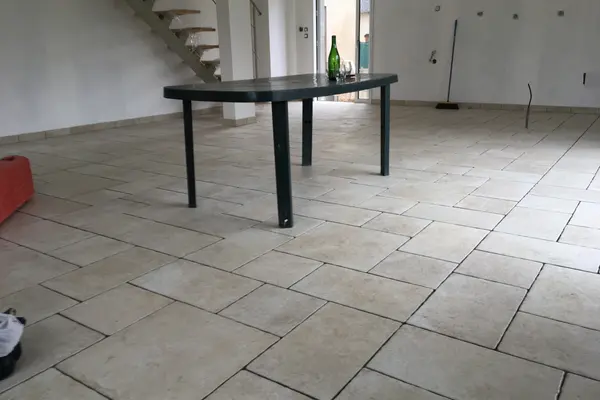 Pose de carrelage dans une salle de bains à Vaas Pose de carrelage dans une salle de bains à Vaas - 4 sur 6