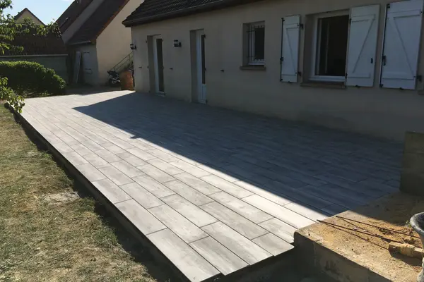 Pose de terrasse en grès cérame à Pruillé-le-Chétif Pose de terrasse en grès cérame à Pruillé-le-Chétif - 5 sur 13