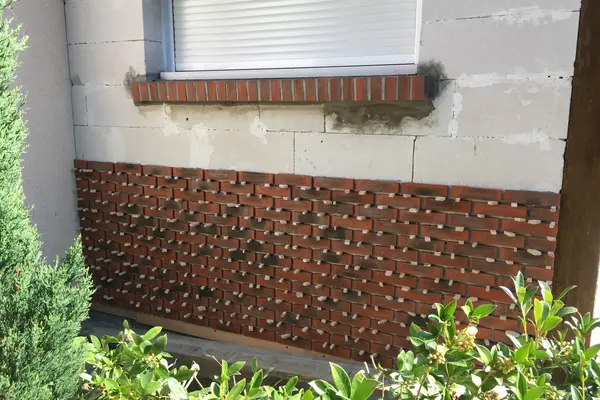 Habillage de pilier en briques à Pruillé-le-Chétif Habillage de pilier en briques à Pruillé-le-Chétif - 3 sur 20