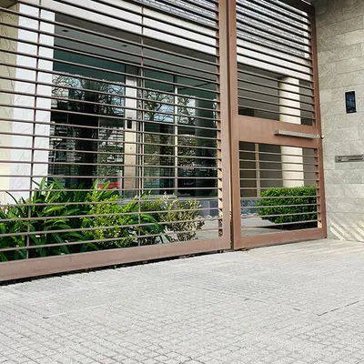 64 Panes Gris Capital en uso