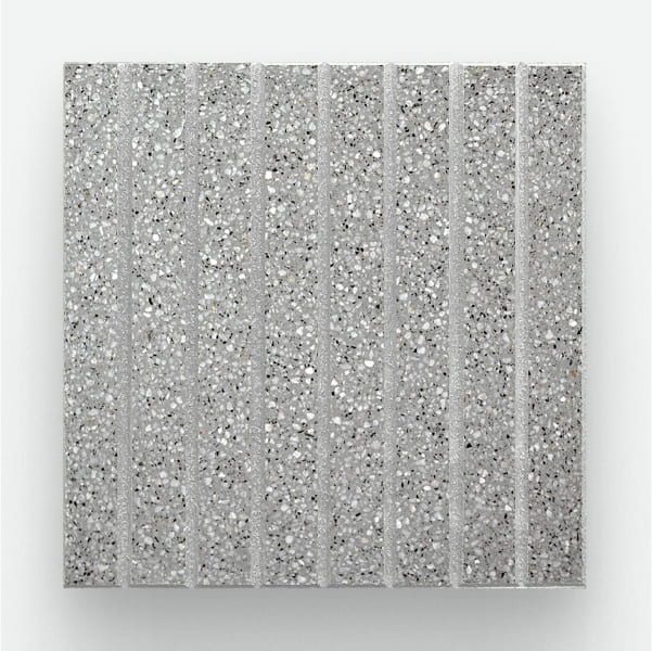 8 Bastones Gris Capital