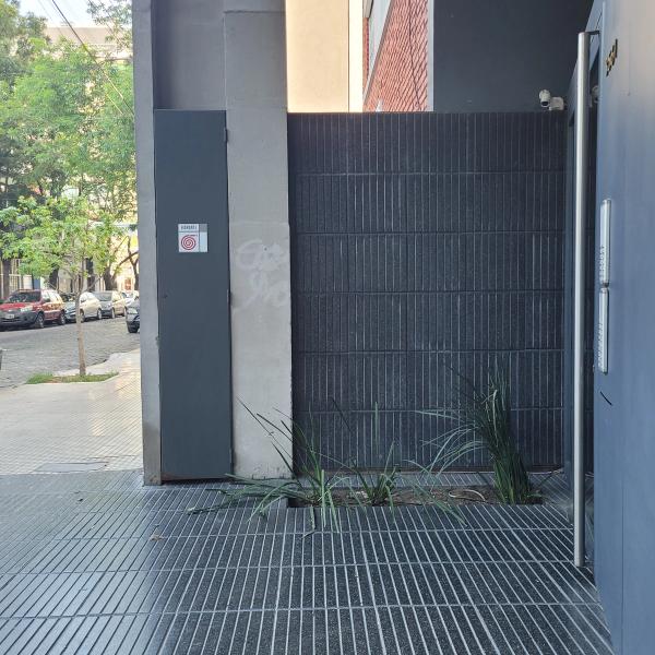 8 Bastones Negro Alpes en uso