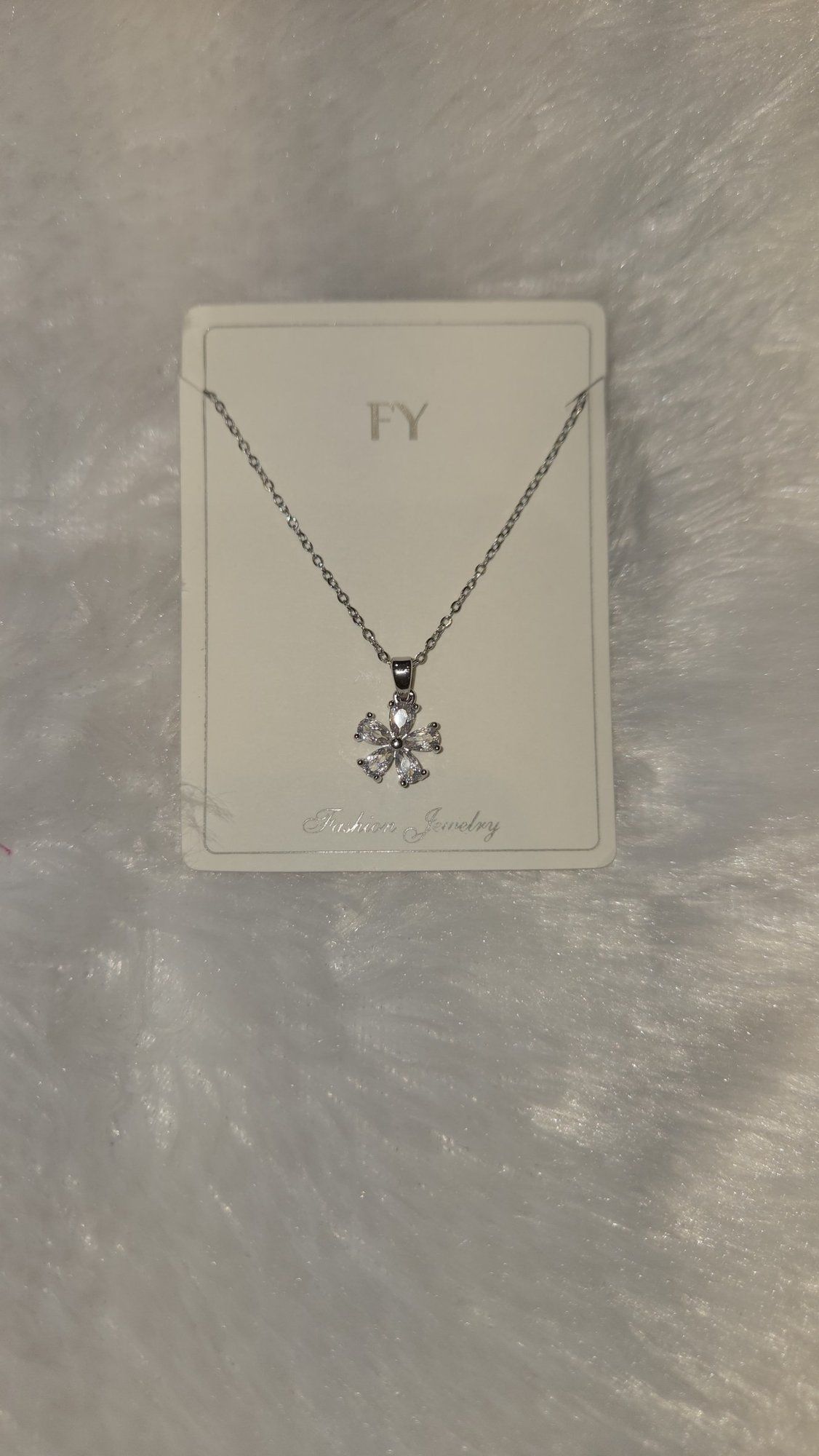 Silver flower stone pendant chain *