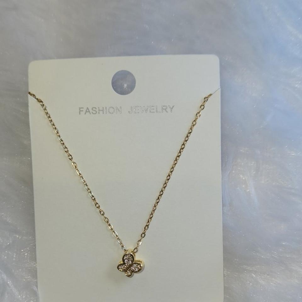 Gold tiny butterfly pendant chain *
