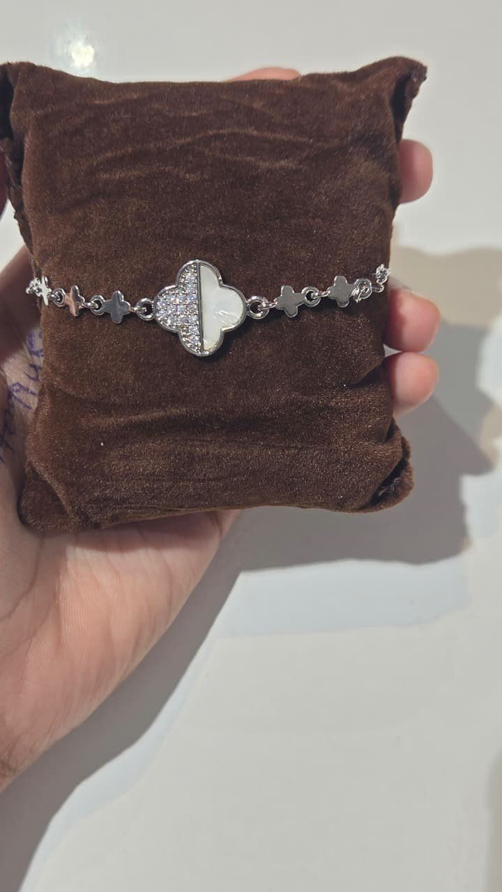 Silver clover charm bracelet *