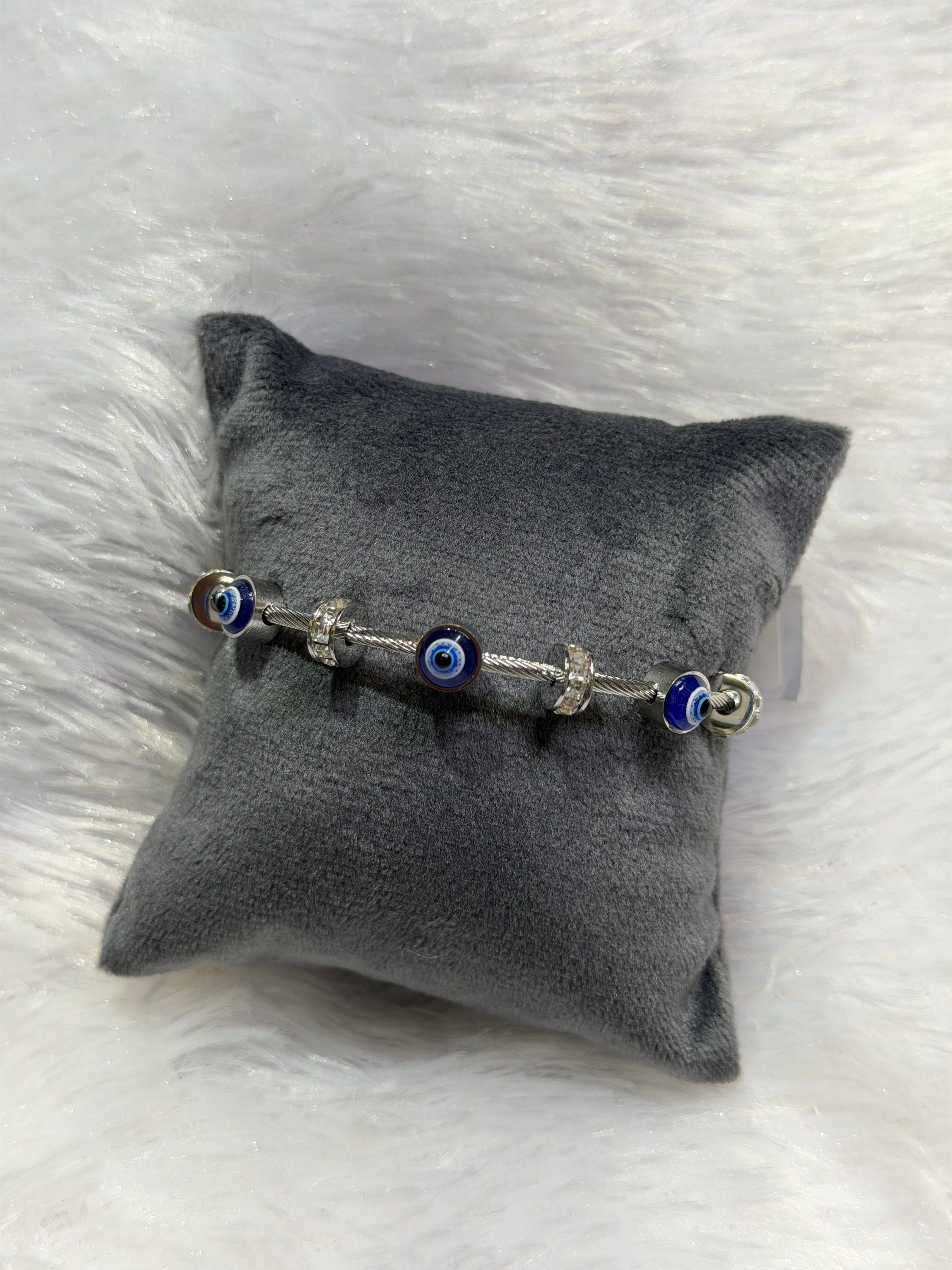 Evil eye bead bracelet, silver tone