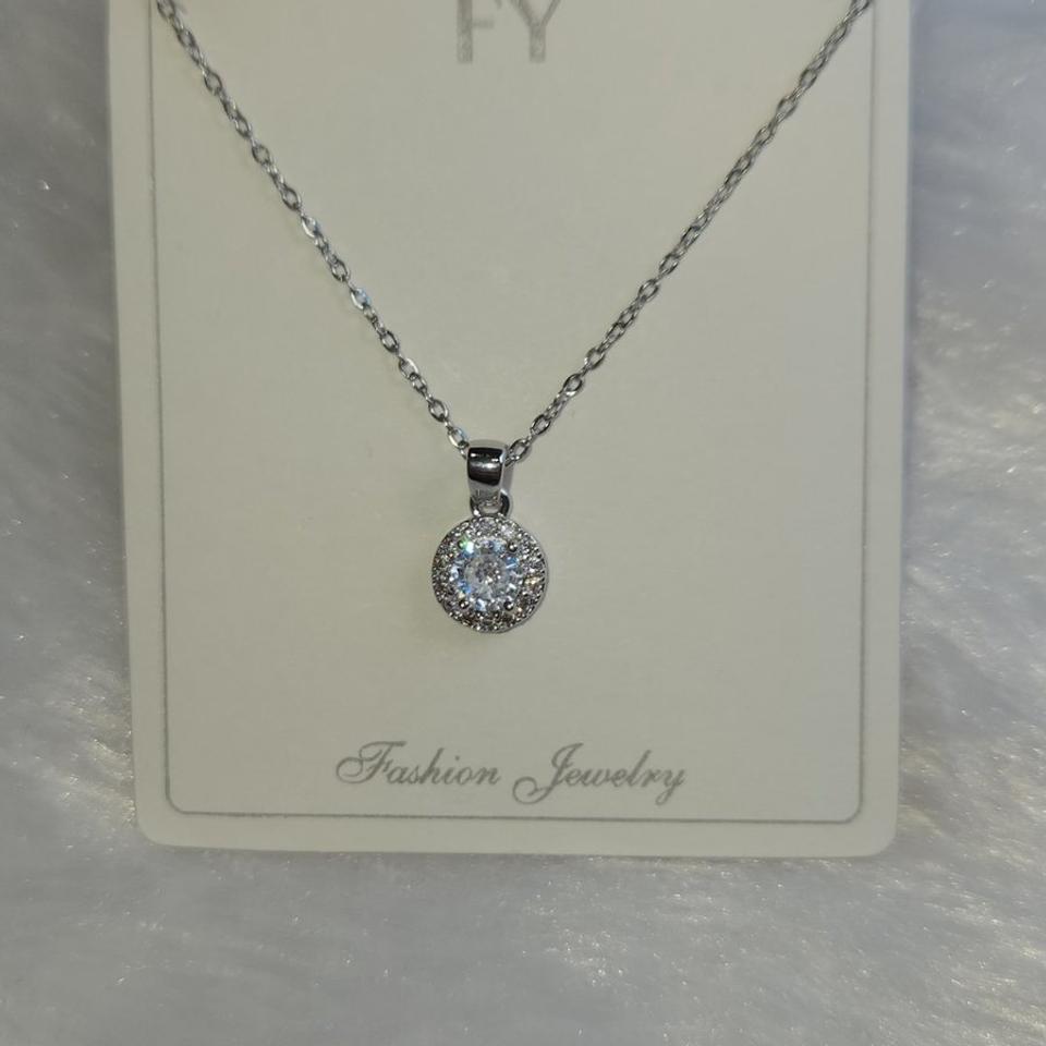 Silver halo solitaire pendant chain *