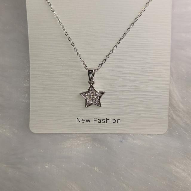 Silver star pendant chain *