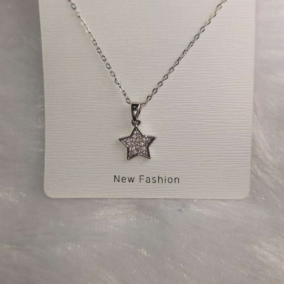 Silver star pendant chain *